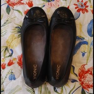 Vionic Black Ballet Flats - Size 9